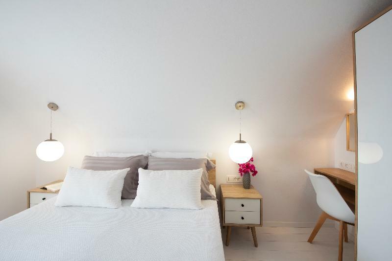 White Orchid Luxury Suites Месарія Екстер'єр фото